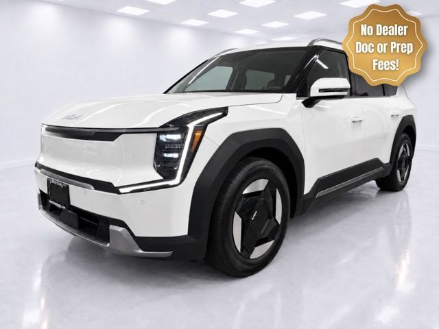 Used 2024 Kia EV9 Wind AWD/4WD image 2