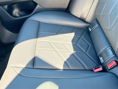 Used 2024 BMW 530i image 29