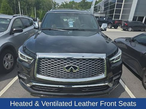 Used 2023 INFINITI QX80 Sensory w/ All-Season Package RWD image 2