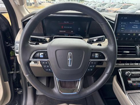 Used 2023 Lincoln Navigator Reserve AWD/4WD image 23