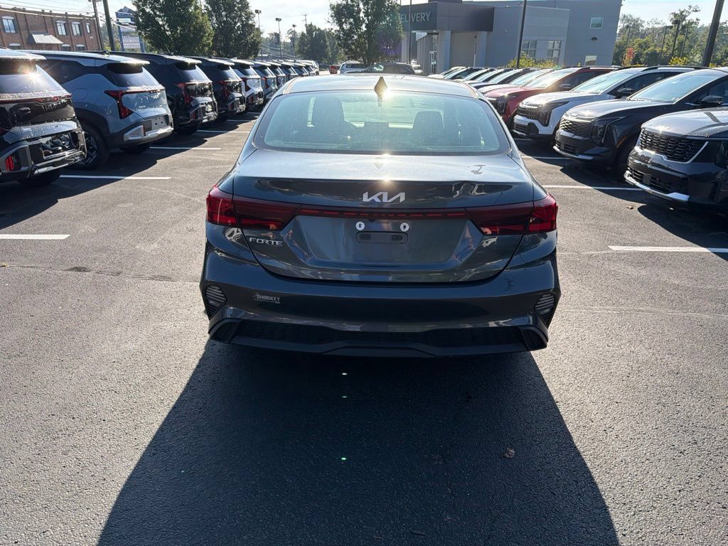 Certified 2023 Kia Forte LXS w/ LXS Technology Package FWD image 6