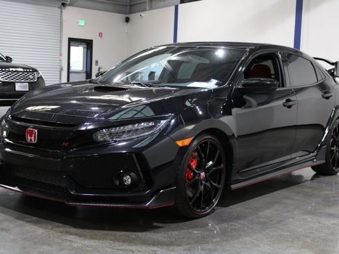 Used 2019 Honda Civic Type R image 8