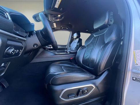 Used 2022 Jeep Wagoneer Series III image 11