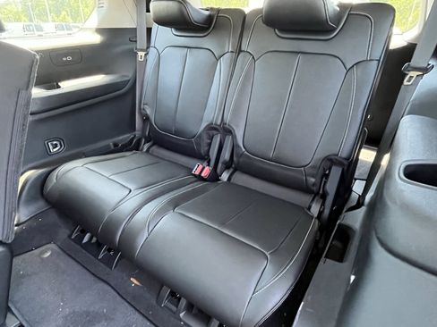 Used 2022 Jeep Grand Cherokee L Limited RWD image 34