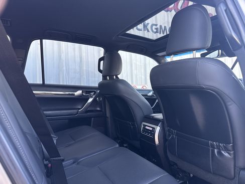 Used 2022 Lexus GX 460 Premium image 41