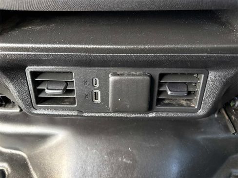 Used 2024 Chevrolet Silverado 2500 LT w/ Convenience Package image 23