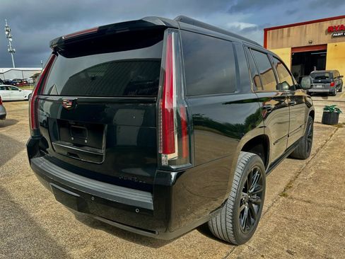 Used 2019 Cadillac Escalade Premium Luxury w/ Escalade Sport Edition AWD/4WD image 6