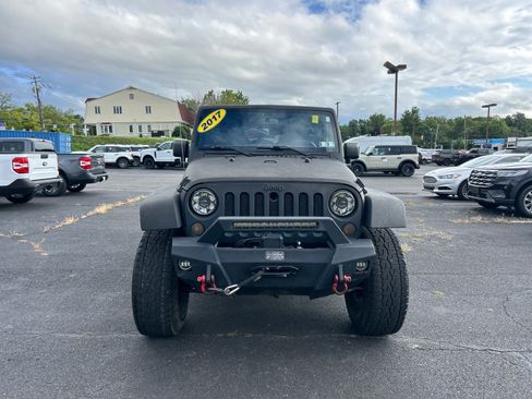 Used 2017 Jeep Wrangler Unlimited Sport w/ Quick Order Package 23S AWD/4WD image 21