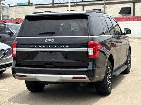 Used 2024 Ford Expedition XLT RWD image 4
