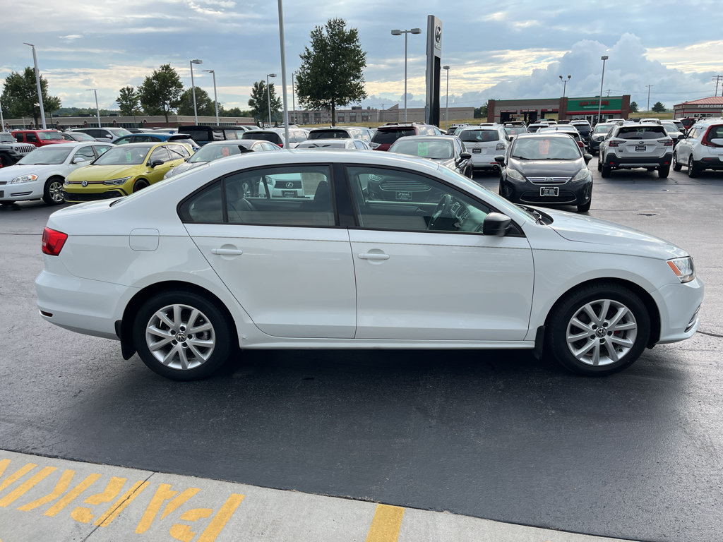 Used 2015 Volkswagen Jetta SE FWD image 8