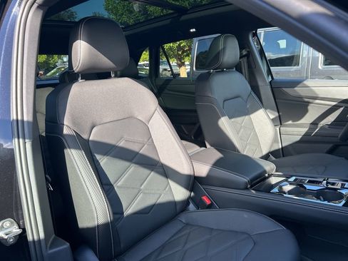 New 2026 Volkswagen Atlas Cross Sport SE image 38