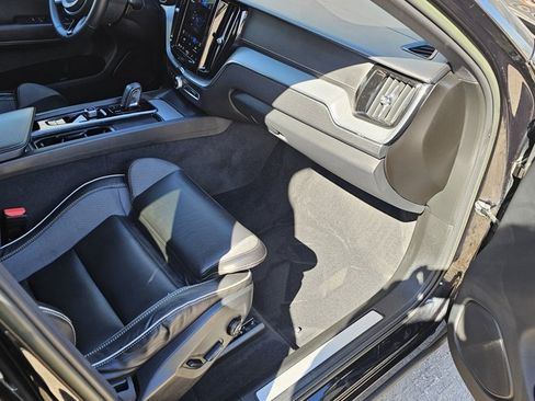 Certified 2022 Volvo XC60 B6 R-Design w/ Climate Package image 12