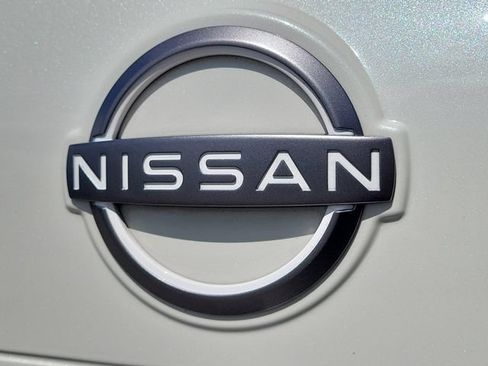 Used 2023 Nissan Rogue SV FWD image 7
