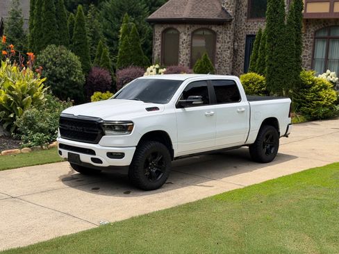 Used 2021 RAM 1500 Big Horn AWD/4WD image 1