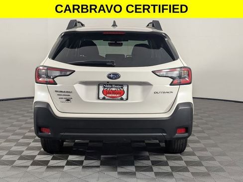 Used 2025 Subaru Outback Premium AWD/4WD image 6