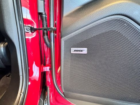 Used 2023 Porsche Cayenne Platinum Edition image 21