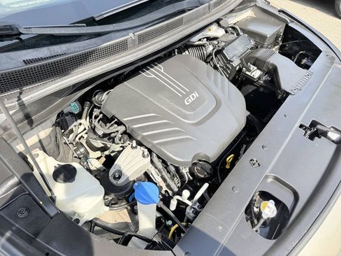 Used 2015 Kia Sedona SX Limited FWD image 28