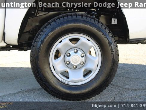 Used 2023 Toyota Tacoma SR5 image 6