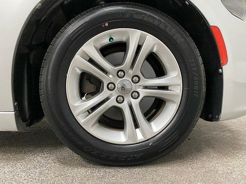 Used 2021 Dodge Charger SXT w/ Leather Interior Group image 26