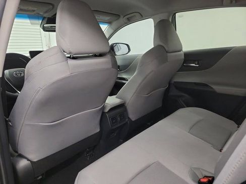 Used 2023 Toyota Venza LE AWD/4WD image 13