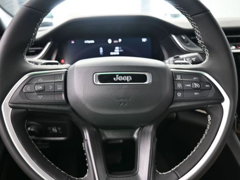 New 2025 Jeep Grand Cherokee Altitude RWD image 25