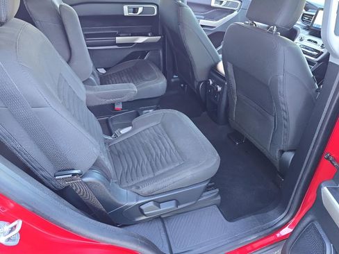 Used 2021 Ford Explorer XLT image 33