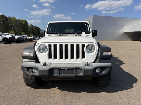 Used 2018 Jeep Wrangler Unlimited Sport S image 2