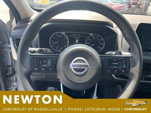 Used 2021 Nissan Rogue SV FWD image 13