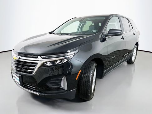 Used 2024 Chevrolet Equinox LT image 3