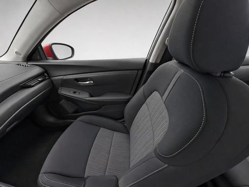 Used 2025 Nissan Sentra SV w/ All-Weather Package FWD image 22