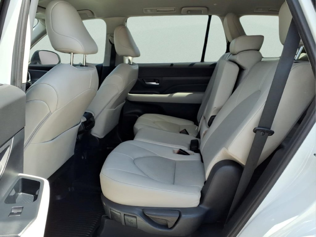 Used 2024 Toyota Grand Highlander FWD image 13