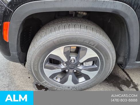 Used 2024 Jeep Grand Cherokee Limited 4xe AWD/4WD image 3