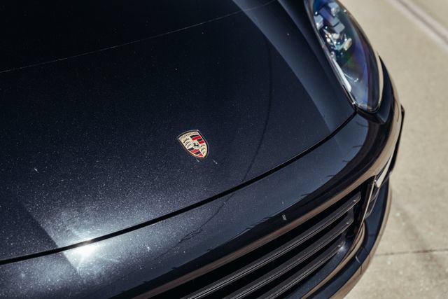 Used 2016 Porsche Cayenne Turbo AWD/4WD image 24
