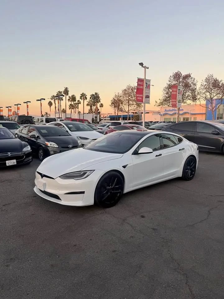 Used 2021 Tesla Model S Plaid AWD/4WD image 2