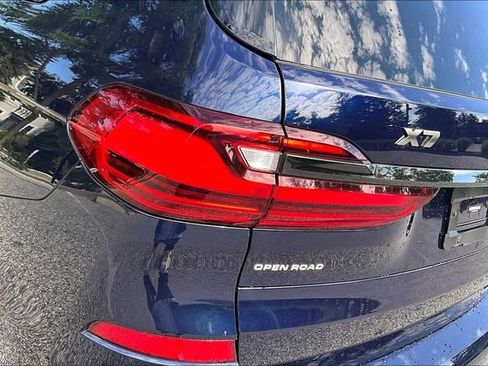 Used 2021 BMW X7 M50i AWD/4WD image 26
