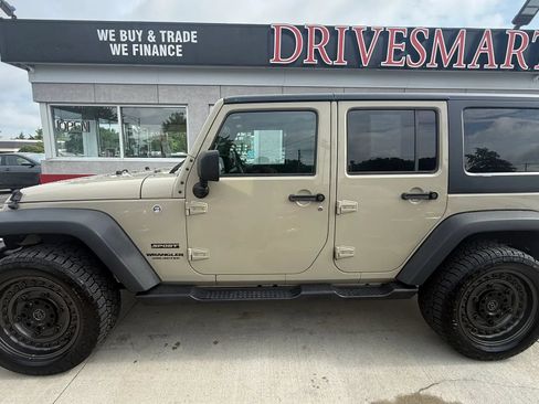 Used 2017 Jeep Wrangler Unlimited Sport w/ Quick Order Package 24S AWD/4WD image 5
