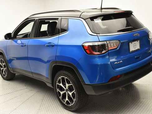 Used 2025 Jeep Compass Limited AWD/4WD image 7