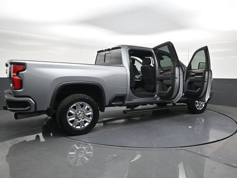 Used 2024 Chevrolet Silverado 2500 High Country w/ Technology Package AWD/4WD image 28
