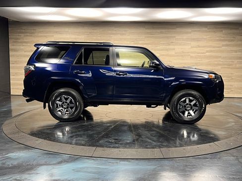 Used 2022 Toyota 4Runner TRD Off-Road Premium image 10