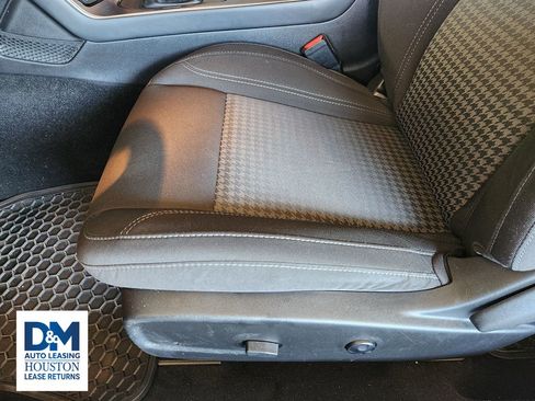 Used 2021 Dodge Challenger SXT w/ Blacktop Package image 31