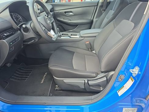 Used 2025 Nissan Sentra SV FWD image 8