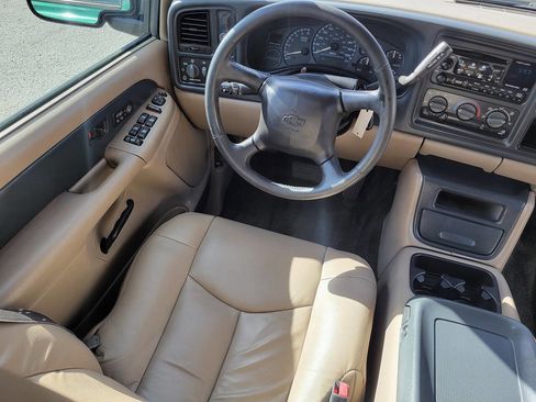 Used 2002 Chevrolet Avalanche 2WD image 23