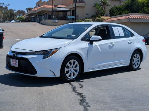 Used 2024 Toyota Corolla LE FWD image 11