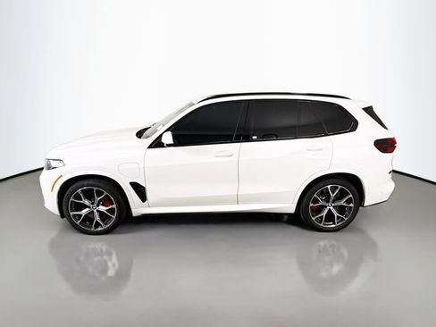 Used 2024 BMW X5 xDrive50e w/ M Sport Package image 4