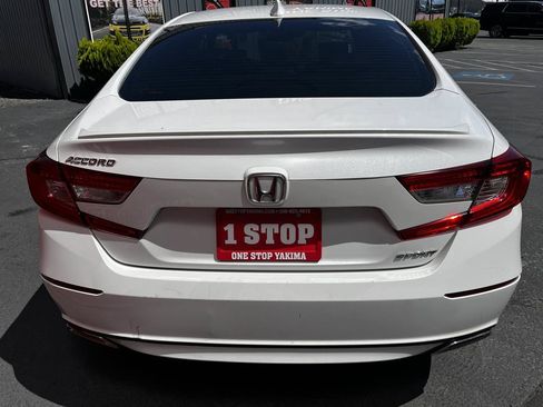 Used 2018 Honda Accord Sport image 6
