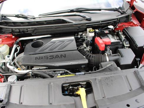 Used 2023 Nissan Rogue S image 19