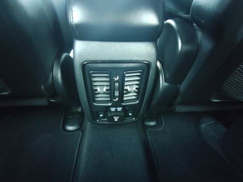 Used 2019 Dodge Durango GT image 38