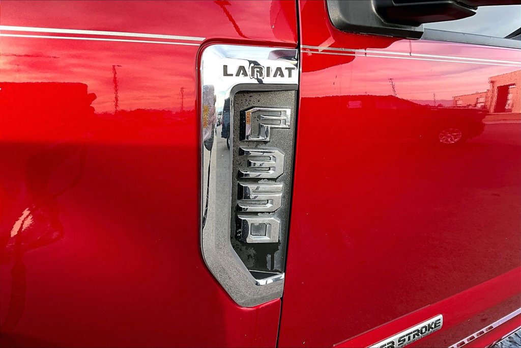 Used 2019 Ford F350 Lariat w/ Lariat Ultimate Package AWD/4WD image 8