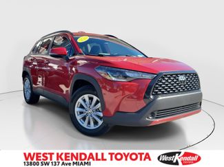 Used 2022 Toyota Corolla Cross LE FWD video 1