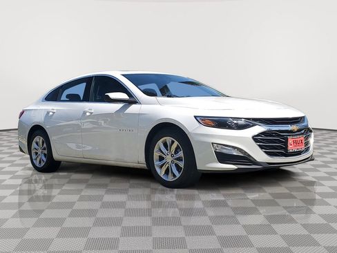 Used 2024 Chevrolet Malibu LT FWD image 3